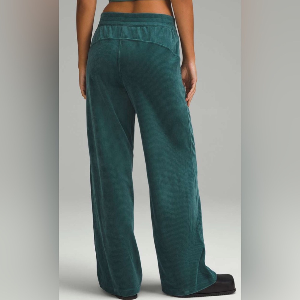 NWOT Lululemon Scuba Mid-Rise Wide-Leg Pant *Velvet Cord Storm Teal